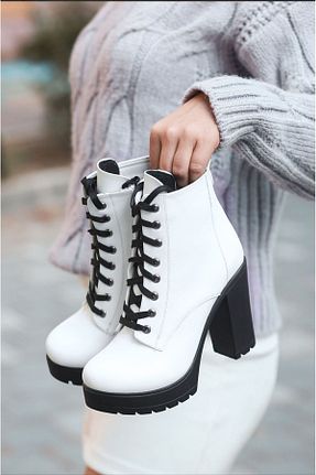بوت / نیم بوت سفید زنانه چرم مصنوعی LEYDİ SHOES - کد 220665369