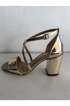 کفش مجلسی طلائی زنانه چرم مصنوعی پاشنه متوسط ( 5 - 9 cm ) پاشنه ضخیم کد 290250211