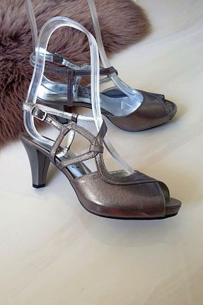 کفش مجلسی طلائی زنانه پاشنه نازک Topukla Footwear - کد 51017228