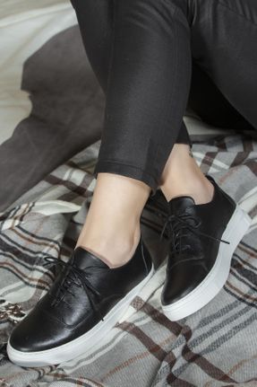 کفش اسنیکر مشکی زنانه چرم طبیعی بند دار چرم طبیعی کد 977587
