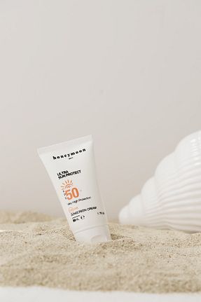 کرم ضد آفتاب بدن SPF 50 + honeymoon skin - کد 365781126