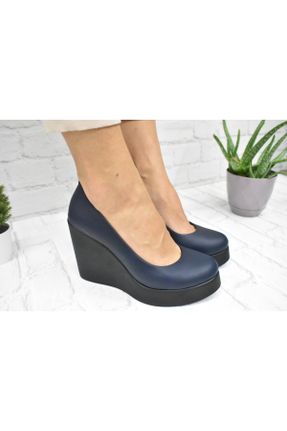کفش پاشنه بلند کلاسیک سرمه ای زنانه چرم طبیعی پاشنه پر پاشنه متوسط ( 5 - 9 cm ) کد 447919534