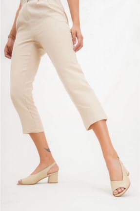 کفش پاشنه بلند کلاسیک بژ زنانه چرم طبیعی پاشنه متوسط ( 5 - 9 cm ) کد 323431569