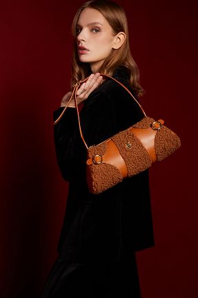 کیف دوشی قهوه ای زنانه چرم مصنوعی Pierre Cardin - کد 447984891