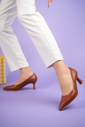 کفش پاشنه بلند کلاسیک قهوه ای زنانه چرم مصنوعی پاشنه ضخیم پاشنه متوسط ( 5 - 9 cm ) کد 640356603