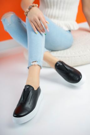 کفش اسنیکر مشکی زنانه چرم طبیعی بدون بند چرم طبیعی کد 646870938