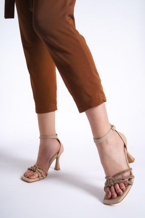 کفش پاشنه بلند کلاسیک بژ زنانه چرم مصنوعی پاشنه نازک پاشنه متوسط ( 5 - 9 cm ) کد 652990169