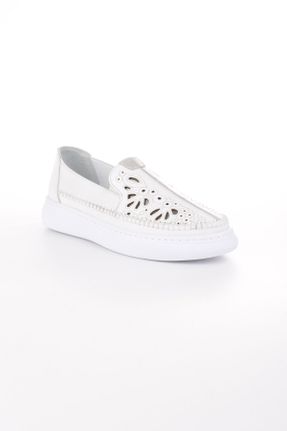 کفش کژوال سفید زنانه چرم طبیعی پاشنه کوتاه ( 4 - 1 cm ) پاشنه ضخیم کد 664298945