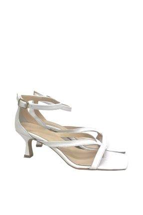 کفش پاشنه بلند کلاسیک سفید زنانه چرم طبیعی پاشنه نازک پاشنه کوتاه ( 4 - 1 cm ) کد 666738118