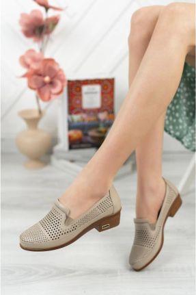 کفش پاشنه بلند کلاسیک بژ زنانه چرم پاشنه ضخیم پاشنه کوتاه ( 4 - 1 cm ) کد 673940002