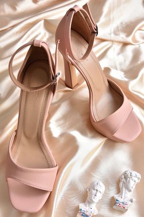 صندل صورتی زنانه پاشنه نازک Fox Shoes - کد 138287399