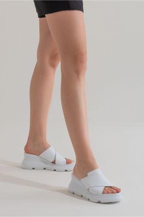 دمپائی سفید زنانه چرم طبیعی پاشنه پر پاشنه متوسط ( 5 - 9 cm ) کد 679754452