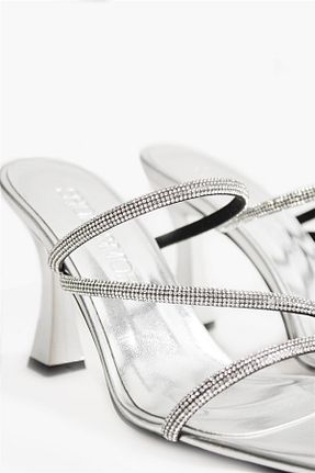 کفش پاشنه بلند کلاسیک زنانه نقره Shoes & More - کد 683123361