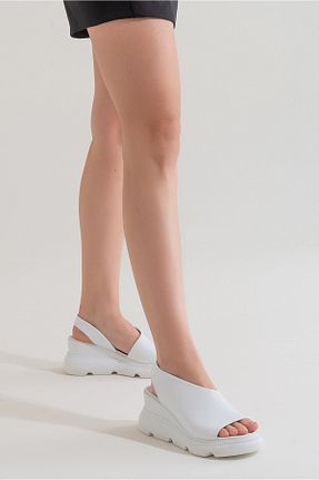 صندل سفید زنانه پاشنه پر PASSAGE SHOES - کد 693409438