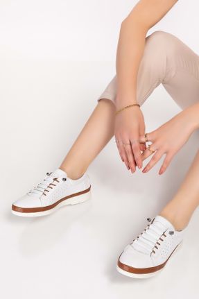 کفش کژوال سفید زنانه چرم طبیعی پاشنه کوتاه ( 4 - 1 cm ) پاشنه ساده کد 694944812