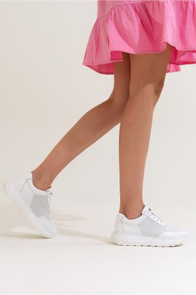 کفش اسنیکر سفید زنانه چرم طبیعی بند دار چرم طبیعی کد 701526020