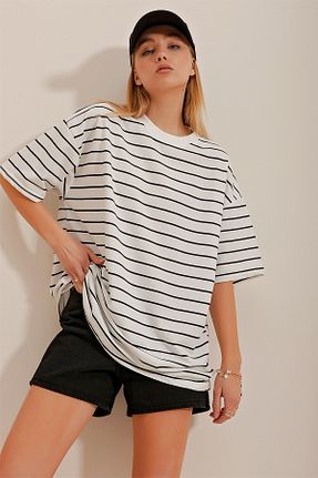 تیشرت سفید زنانه اورسایز Trend Alaçatı Stili - کد 708387226
