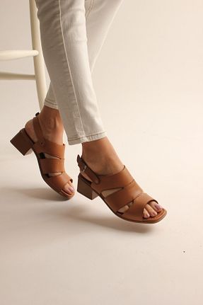 صندل قهوه ای زنانه پاشنه تخت Maiss Shoes - کد 713110293