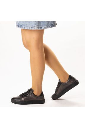 کفش اسنیکر مشکی زنانه چرم طبیعی بند دار چرم طبیعی کد 690604900