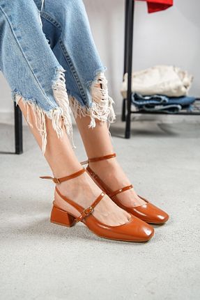 کفش پاشنه بلند کلاسیک قهوه ای زنانه چرم لاکی DİVOLYA - کد 734330443