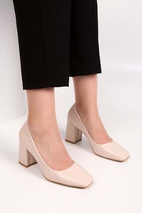 کفش پاشنه بلند کلاسیک بژ زنانه چرم مصنوعی Shoeberry - کد 738581190