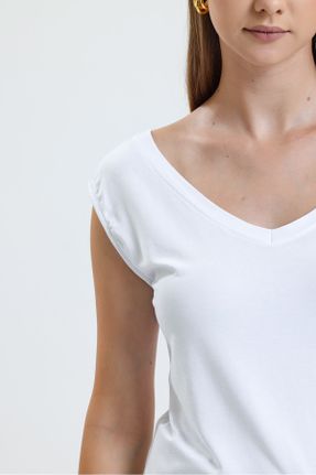تی شرت سفید زنانه رگولار یقه هفت ویسکون کد 747128201