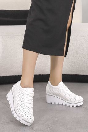 کفش اسنیکر سفید زنانه بند دار چرم مصنوعی کد 368191184