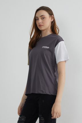 تی شرت طوسی زنانه رگولار یقه گرد تکی کد 747611229