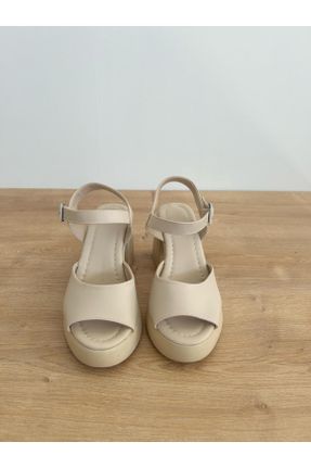 کفش پاشنه بلند پر بژ زنانه پاشنه متوسط ( 5 - 9 cm ) پاشنه پلت فرم کد 762584779