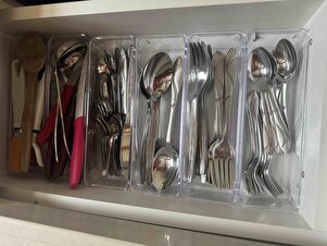 S B kullanıcısının küçük çekmecede organizer fotoğrafı