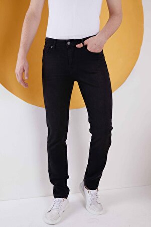 Erkek Siyah Düz Klasik Rahat Kesim Regular Fit Likralı Kot Pantolon