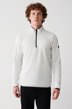 Erkek Beyaz Polar Sweatshirt Dik Yaka Soğuğa Dayanıklı Yarım Fermuarlı Regular Fit E001068