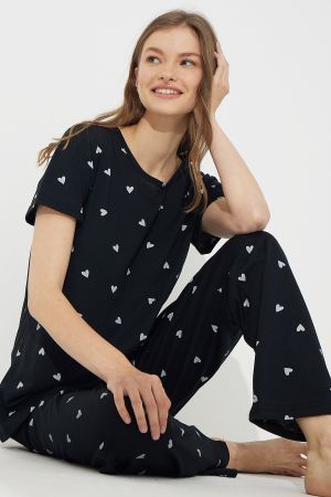 Siyah Beyaz Kalp Desenli Kısa Kollu Pamuklu Pijama Takımı