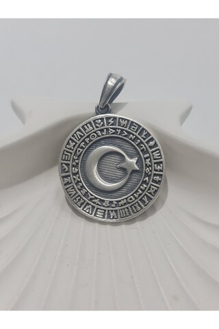 Ari Jewelry Gizemli ve Etkileyici: Runik Sembollerle Ay Yıldızlı Kolye Ucu