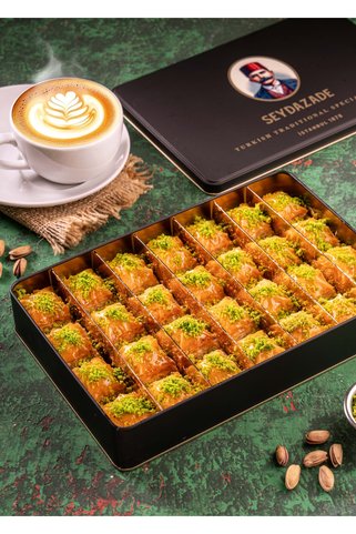 SEYDAZADE Özel Teneke Kutuda Hediyelik Fıstıklı Baklava (1.2 kg)