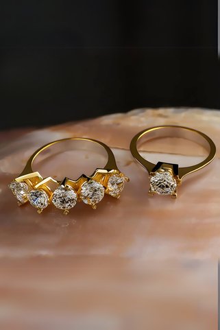 Crystal Diamond Zirconia 14 ayar altın kaplama Işıklı kutuda beştaş ve tektaş yüzük