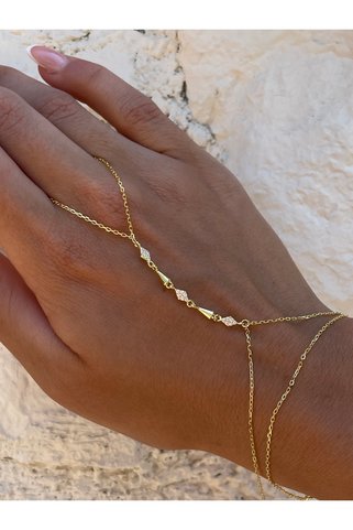 Sade Accessory Taş Piramit Detaylı Şahmeran
