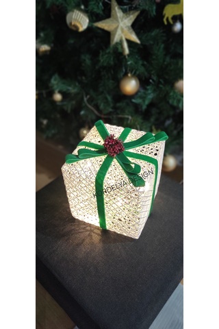 kordelya design YILBAŞI AĞACI ALTI LED IŞIKLI KUTU 22*22*22CM