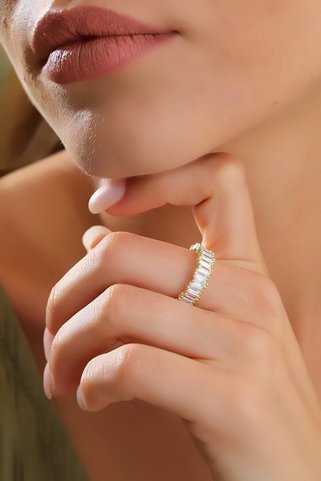 KAR DİAMOND 925 Ayar Gümüş Altın Kaplama Baget Taşlı Pırlanta Modeli Yüzük - Sertifikalı
