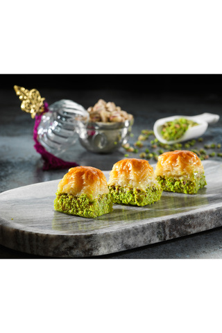 Güllüoğlu Kübban Fıstıklı Kuru Baklava - 1kg