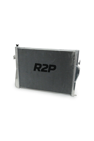 R2P Bmw E92 M3 Radyatör