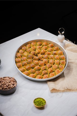Koçak Baklava Midye Baklava 3 Kg Tepsi (65-70 Dilim) - Tepsi Bedeli Dahildir