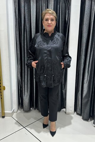 selma Büyük Beden Parlak Dokulu Payet İşlemeli Büzgü Detaylı Mont