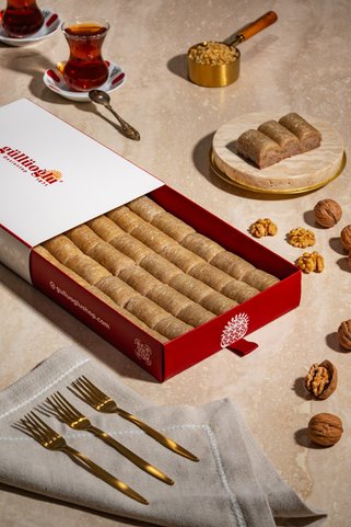 Gaziantep Güllüoğlu Cevizli Dolama - Büyük Boy Kutu ℮ 1200 gr - (28–30 dilim)
