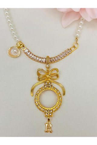 Adelya Luxe Fiyonk Kurdele Çeyrek Kolye Çiçek Model Çeyrek Altın Uyumlu İnci Kolye Hediye Kutulu