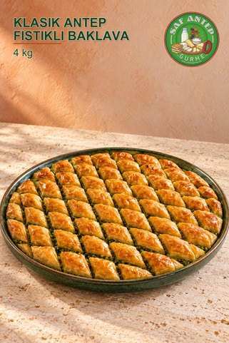 saf antep gurme Klasik Antep Fıstıklı Baklava 4 kg Tepsi (110–120 Dilim) Tepsi Dahildir