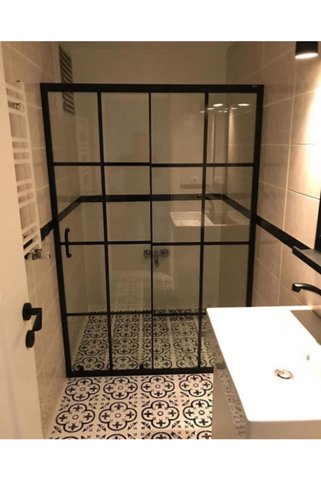 Blackline Siyah Çizgili Duşakabin 110-119 cm Arası