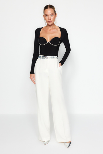Trendyol Collection Tělo s černými třpytivými drahokamy TPRAW24BD00024