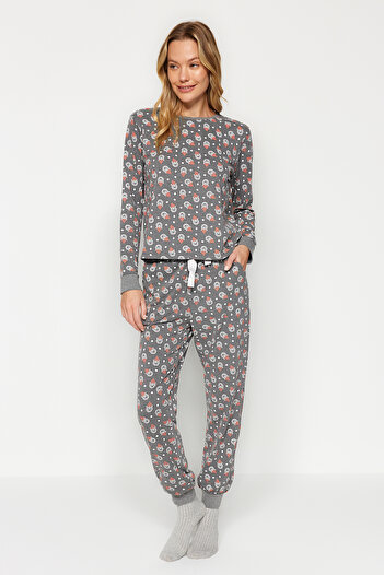 Trendyol Collection Gray Knitted Jogger Pajama Set & T-Shirt - Thmaw24Pt00218