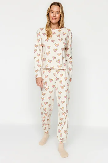 Trendyol Collection HearT Cream T-shirt και Jogger Sleepwear Σετ 100% Βαμβάκι - THMAW24PT00116